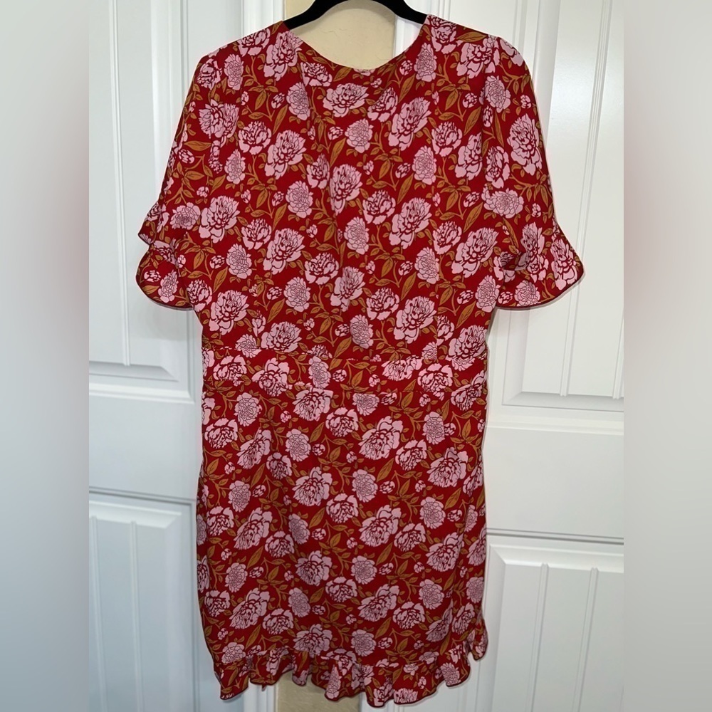 Red Floral Ruched Detail Cut Out Bodycon Dress - Picture 4 of 5